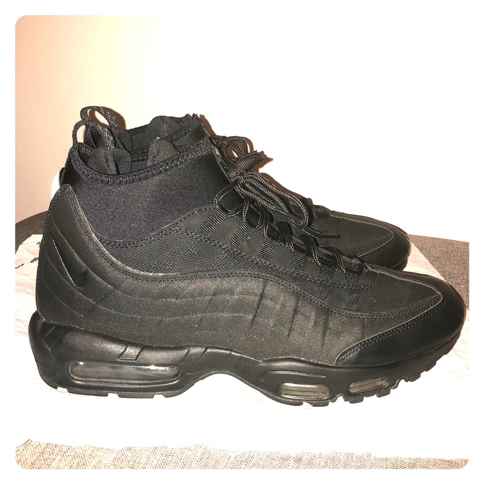 Nike Air Max ‘95 sneakerboot triple black
